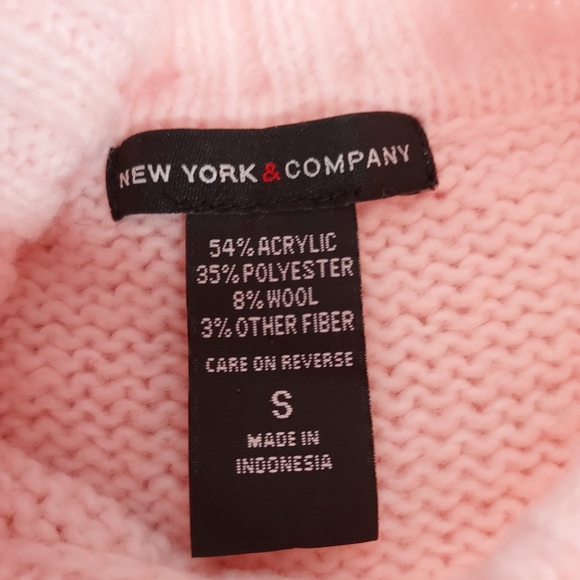New York & Co Women's Size Small 8% Wool Blend Cable Knit Turtleneck Sweater - Picture 4 of 5